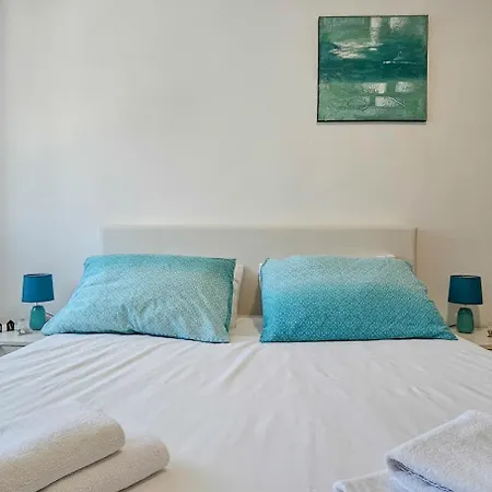 Amelie Apartment