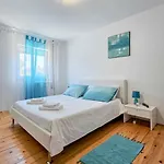 Amelie Daire Novigrad Istria